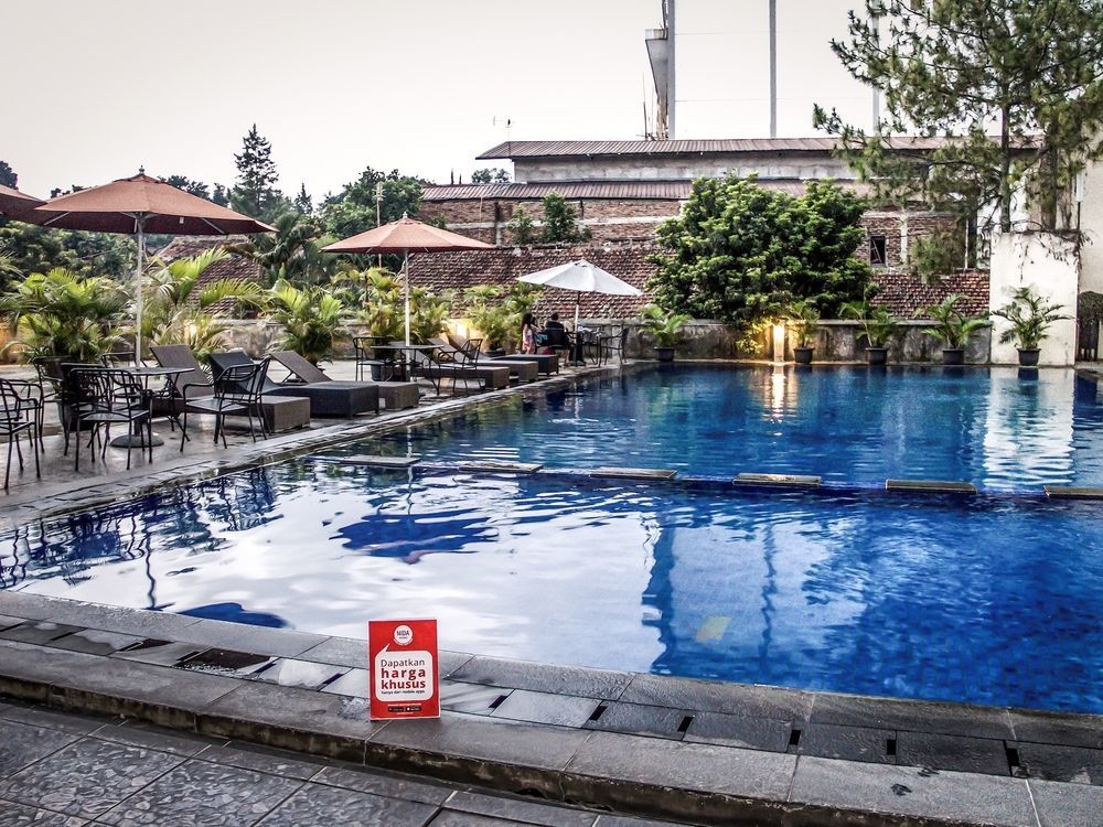Collection O 295 Grha Ciumbuleuit Guest House Bandung Exterior foto