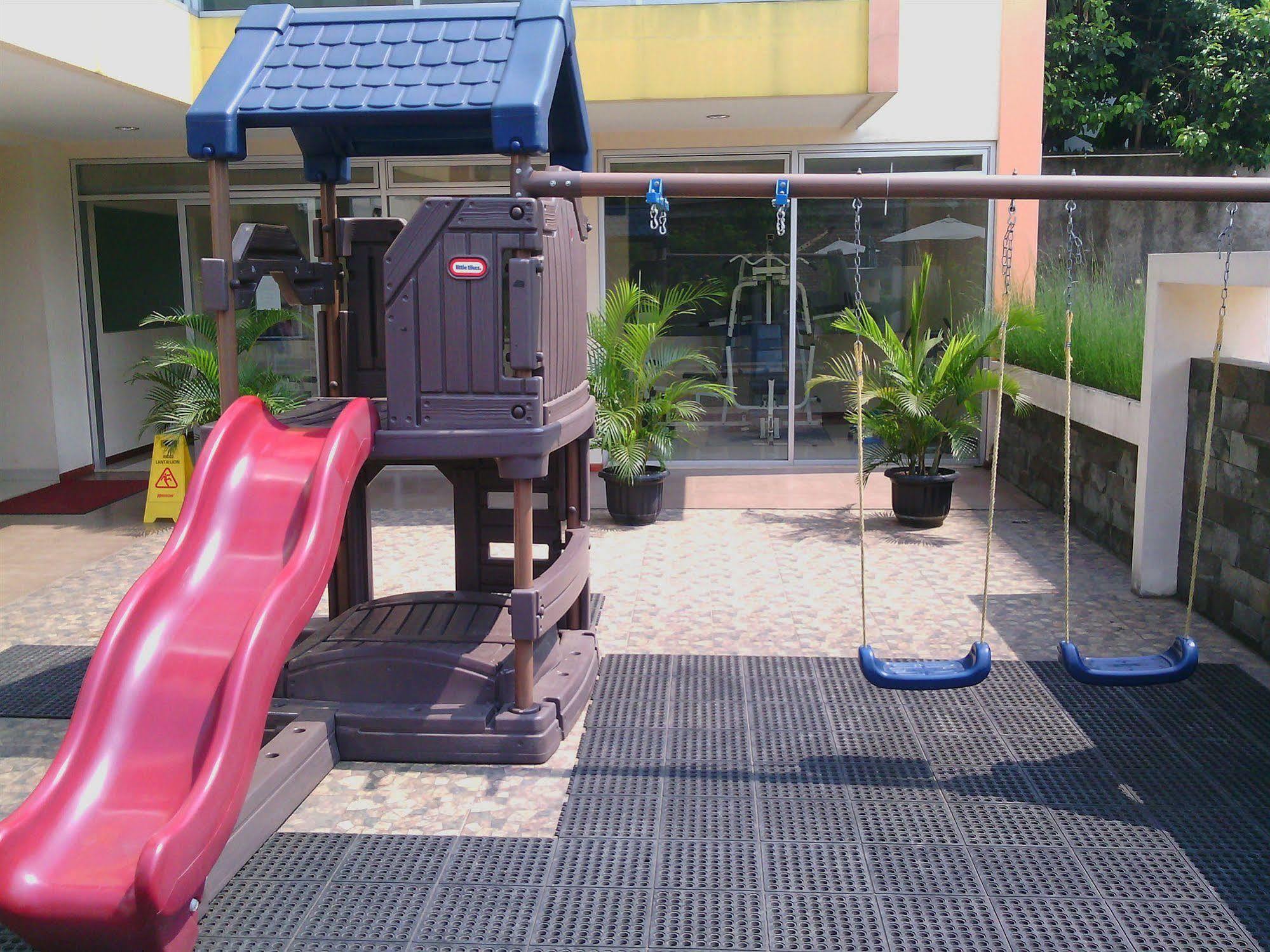 Collection O 295 Grha Ciumbuleuit Guest House Bandung Exterior foto